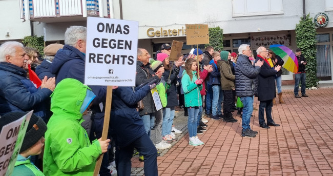 Viele waren da, um ein Zeichen gegen "Rechts" zu setzen